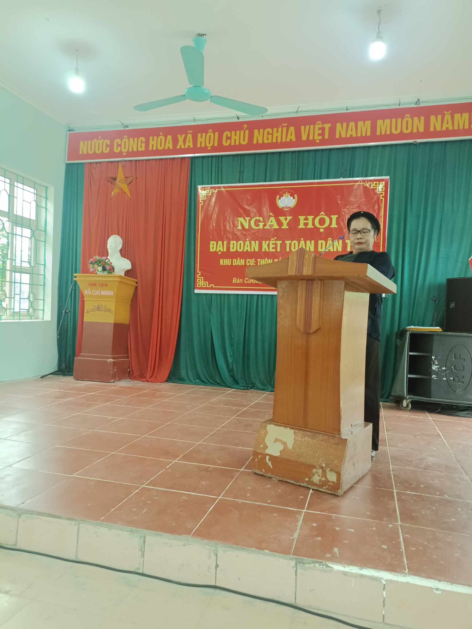 Bà Chu Thị Biên Trưởng Ban công tác mặt trận thôn khai mạc ngày hội