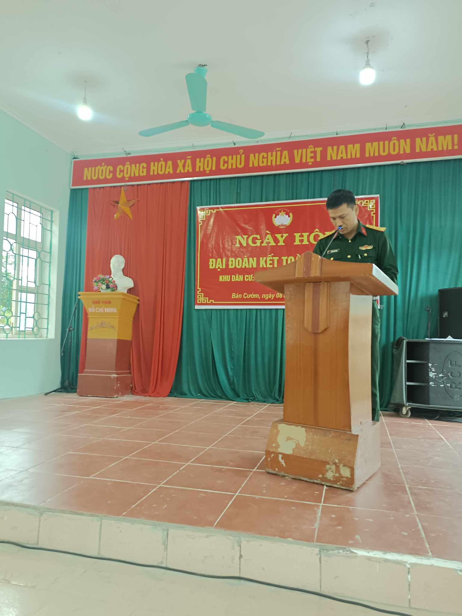 Đ/c Trần Xuân Mạnh ủy viên ban thường tỉnh ủy phát biểu tại ngày hội